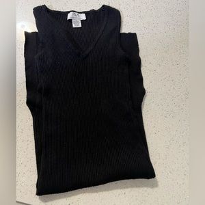 BLACK MIDI RIBEBD DRESS